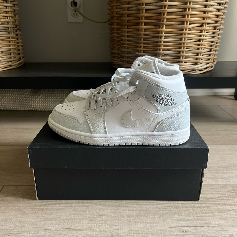 Air Jordan 1 Mid Grey Camo